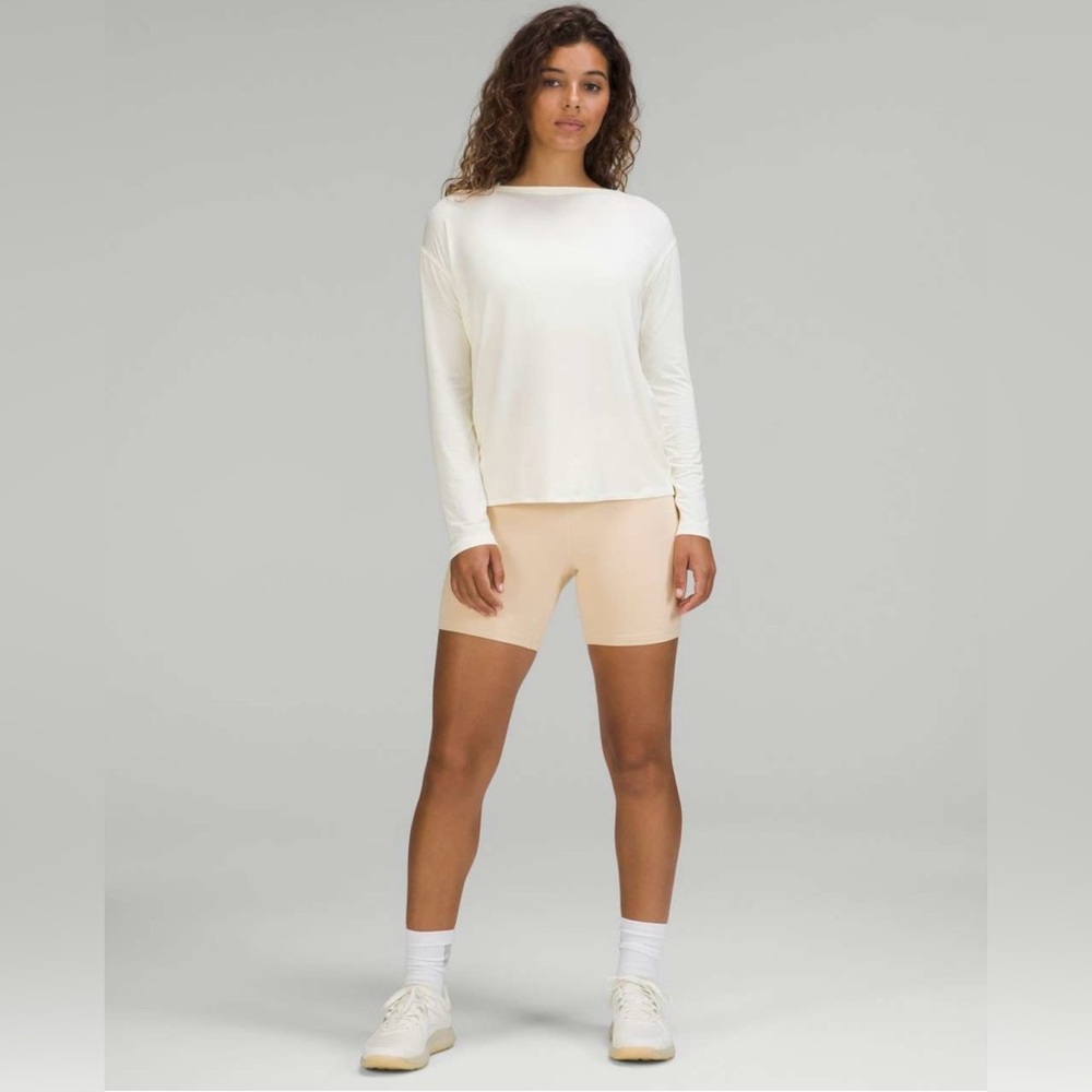 Lululemon Athletica Cream Long Sleeve Tee
Size: 4 - Picture 2 of 10